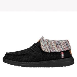 NWT Women’s size 7 Hey Dude
